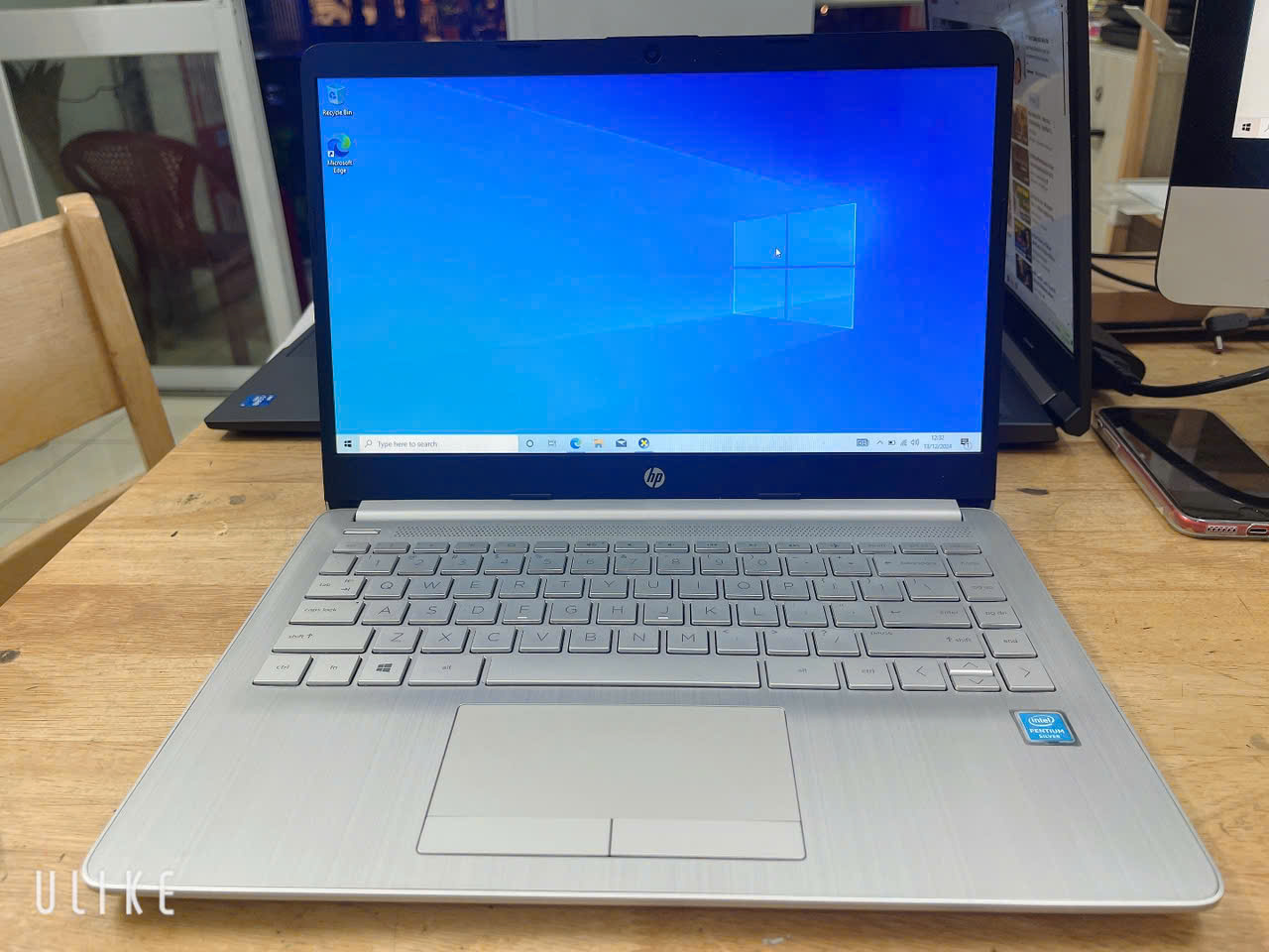 HP LAPTOP 14 PENTIUM N5030 RAM 8G SSD 128G 14INCH VIỀN MỎNG