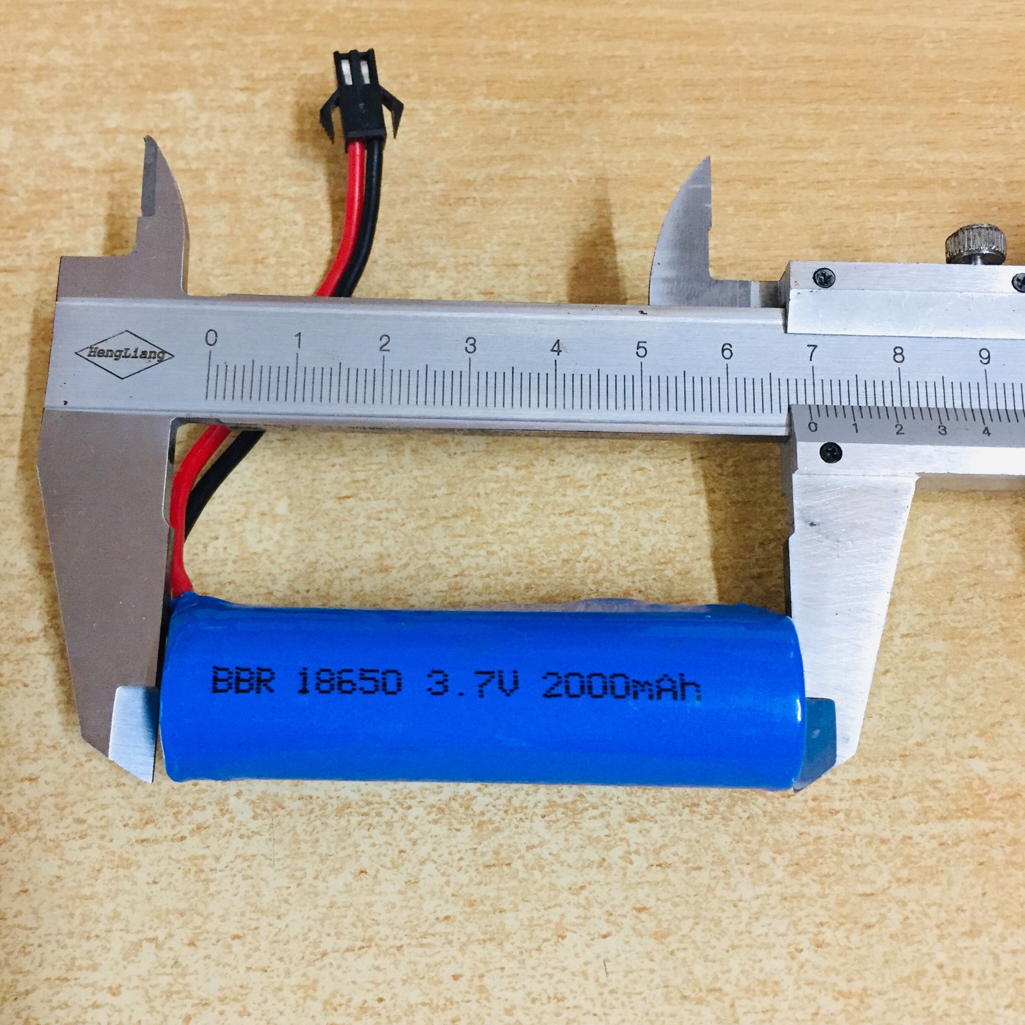 Pin sạc 18650 hình trụ 3.7v dung lượng 2000mah chân sm-2p