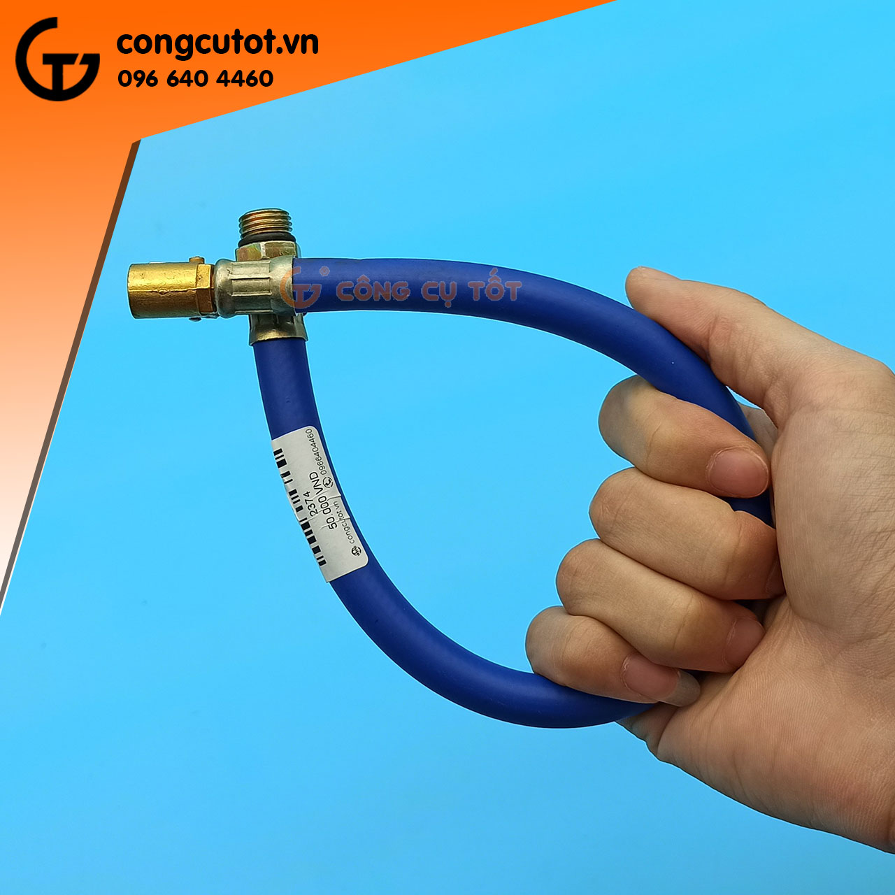 Dây bơm lốp ô tô xe máy 38cm đầu kẹp Chất liệu: 2 đầu đồng hợp kim và dây cao su bọc nhựa chất lượng cao. Áp suất chịu tối đa: 300PSI Chuôi ren, tiện lợi cho việc tháo lắp