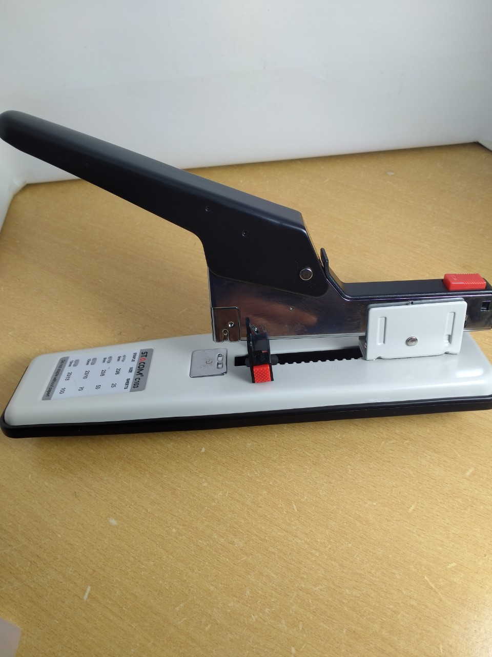 Dập ghim cỡ lớn stacom c103