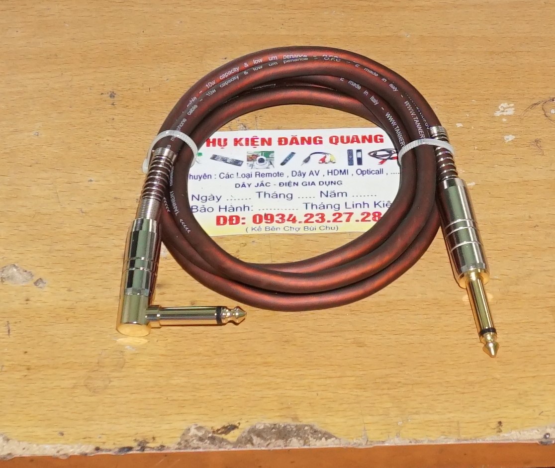 Một sợi dây 2 đầu 6ly , 1 vuông 1 thẳng