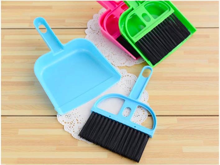 Dụng cụ vệ sinh mini bàn học, máy vi tính