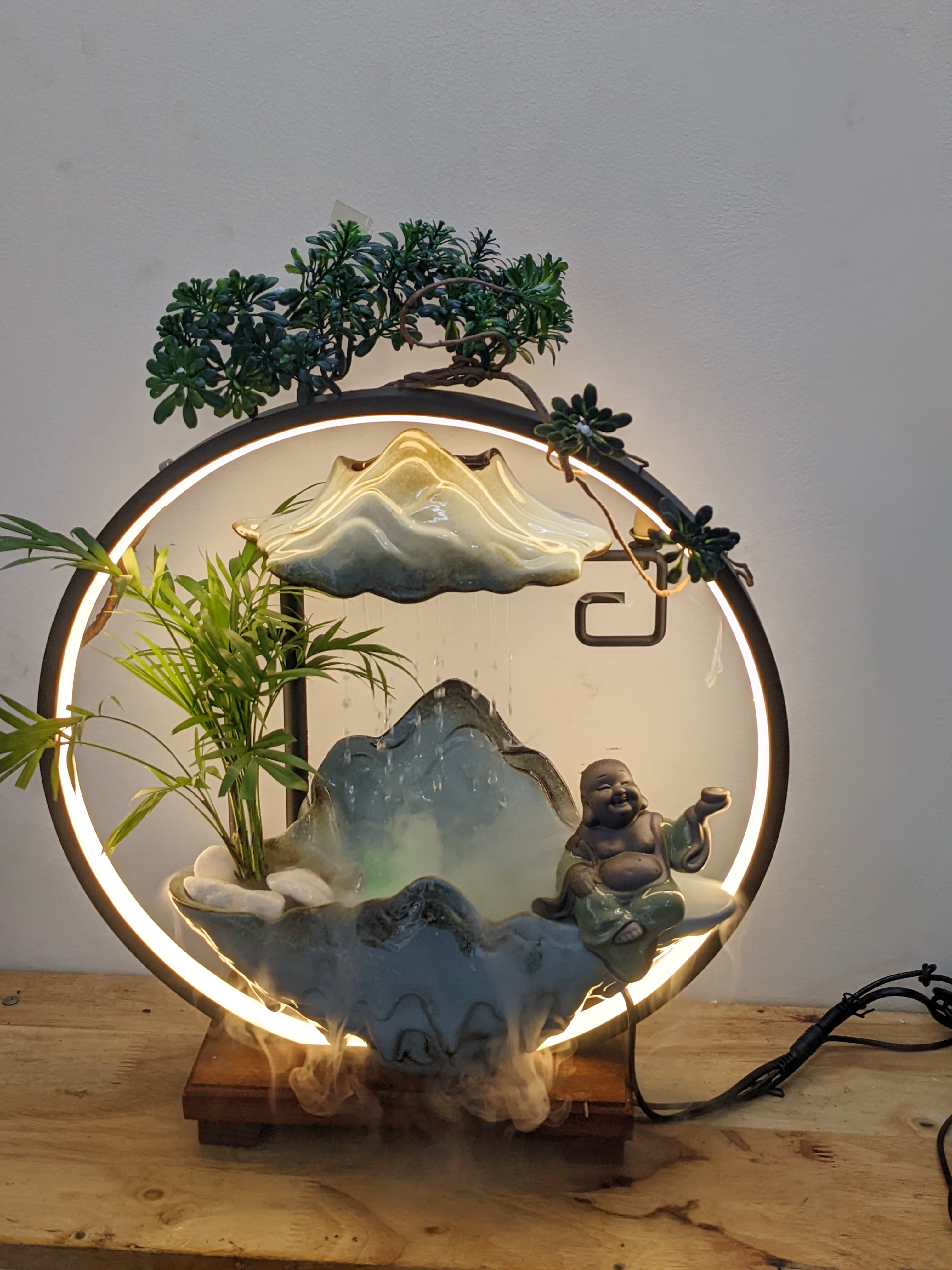 Thác nước, thác khói hương trầm phong thuỷ Di Lạc Tài Lộc mang lại may mắn cho gia chủ Giá 2,090,000 Đồng*Miễn phí vận chuyển