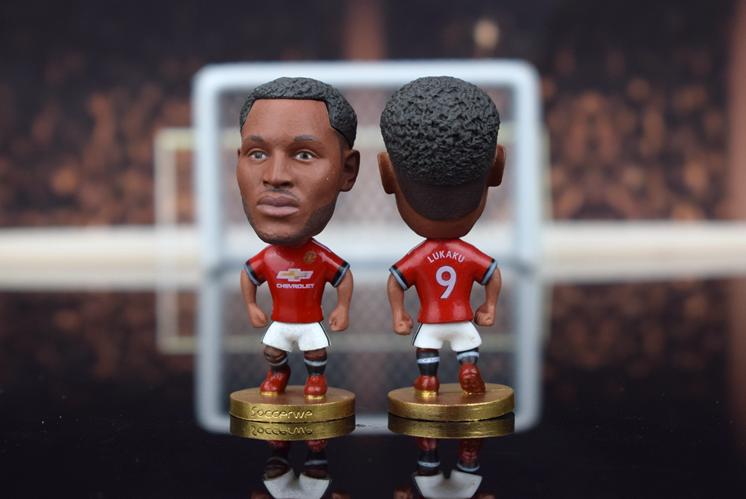 Tượng cầu thủ lukaku - lido sports