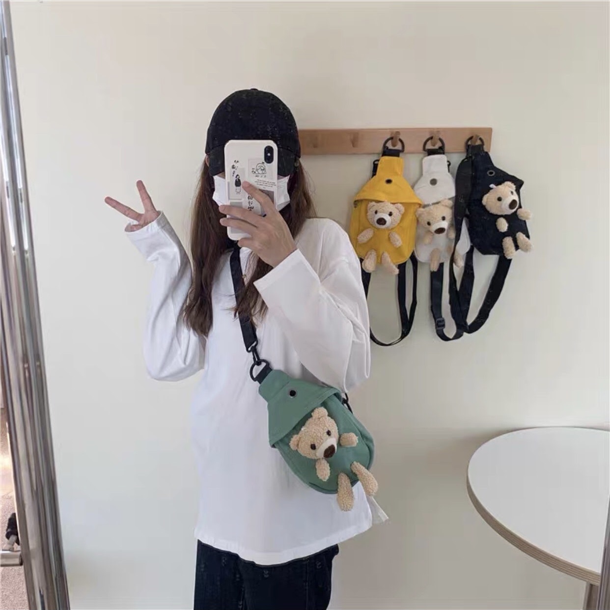 Túi đeo chéo, túi bao tử gắn gấu bông dễ thương, túi vải canvas unisex nam nữ