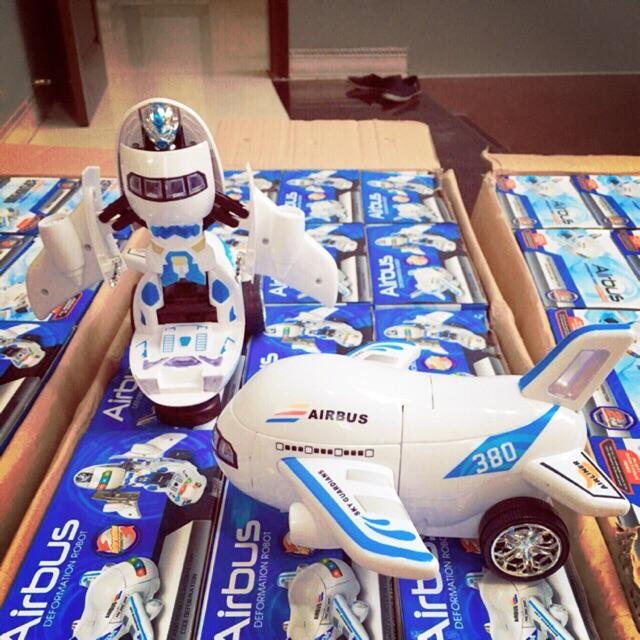 Máy bay biến hình thành Robot Airbus 380
