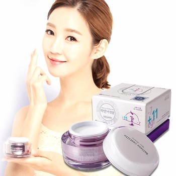 Kem dưỡng trắng da Belleza Castillo White Lie, Lily White Skin 50g- Hàn Quốc ( tặng 10 khẩu trang Green life màu hồng)