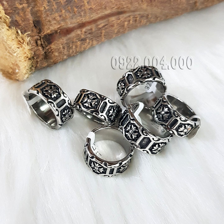 Nhẫn chromeheart thép titan không gỉ NZ1864.