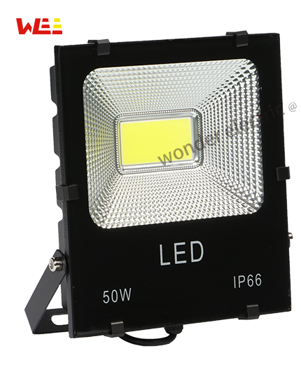 Đèn pha led 50w siêu dày ánh sáng trắng