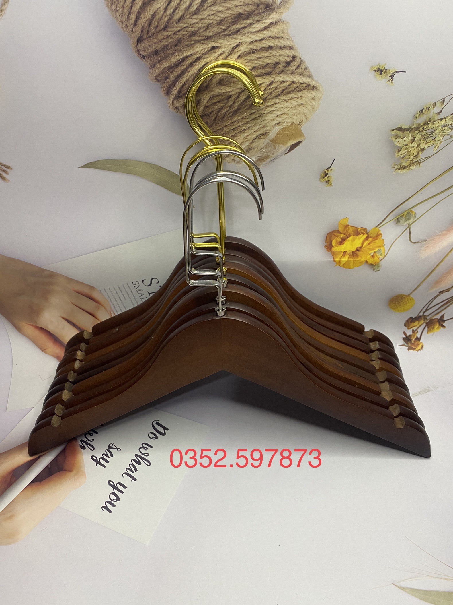 Móc gỗ trẻ em cổ tròn- móc gỗ trẻ em- móc trẻ em - móc treo quần áo trẻ em- móc trẻ em cho shop thời trang
