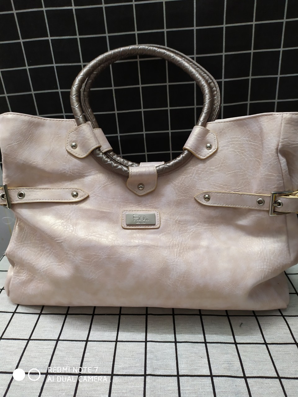 Túi da màu hồng phấn secondhand, hàng si