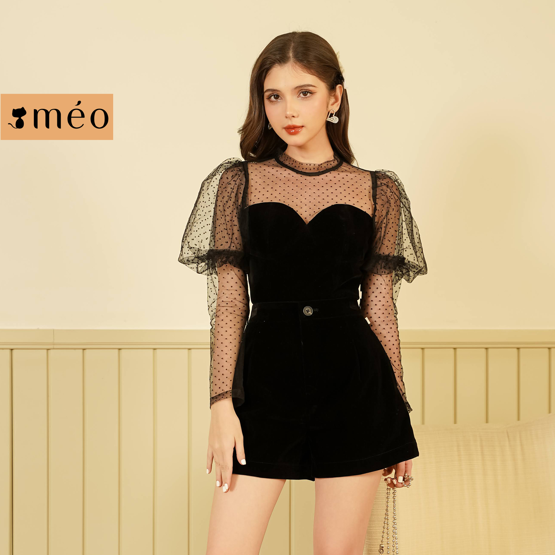 Quần short nữ Méo shop vải nhung cạp cao gập gấu Kelsey