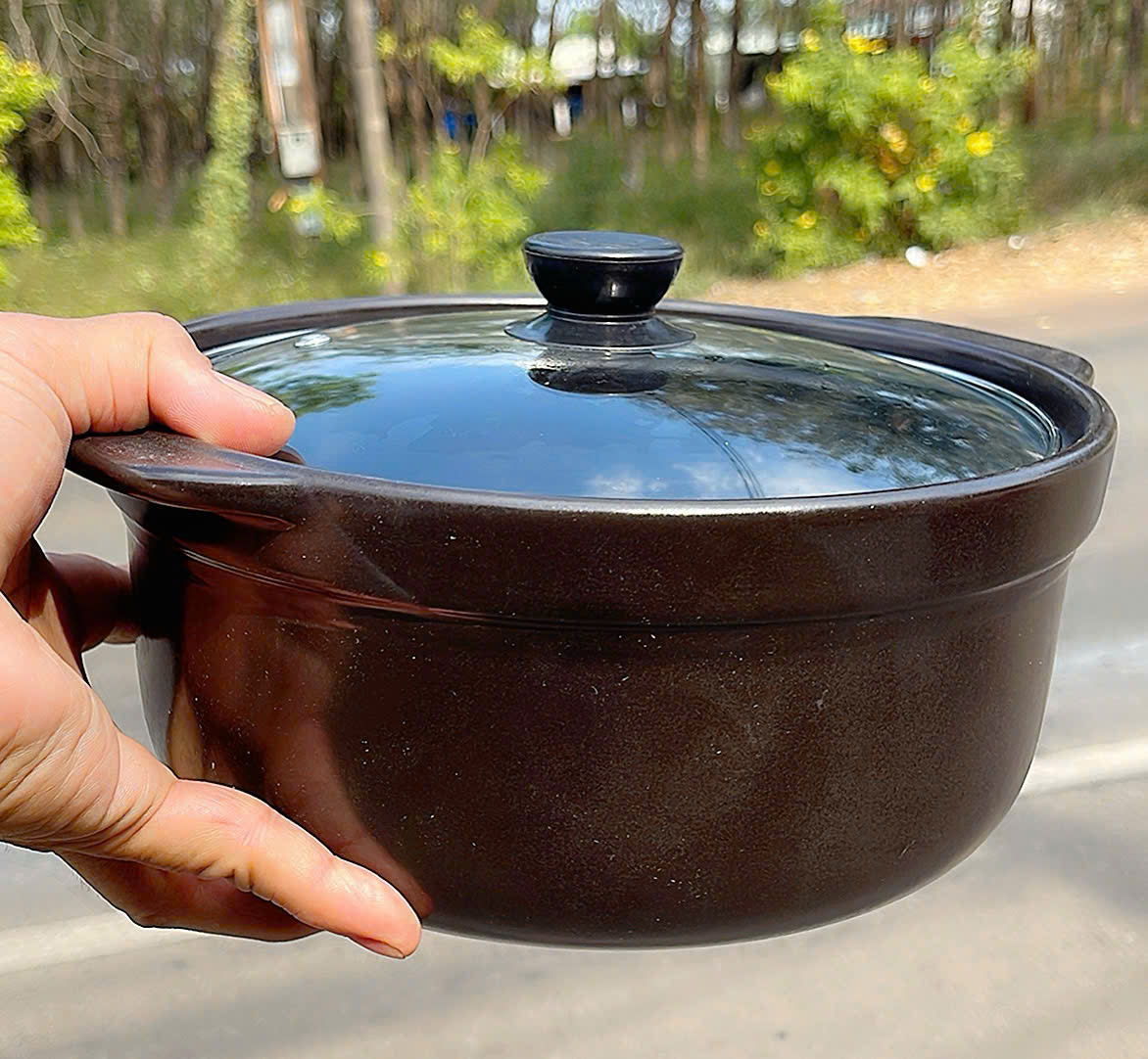 Nồi Đất Sứ Tráng Men Chống Dính Có Nắp Sâu Lòng Nhiều Kích Thước Kho Cá Thịt Nấu Mì Cay Tiện Lợi