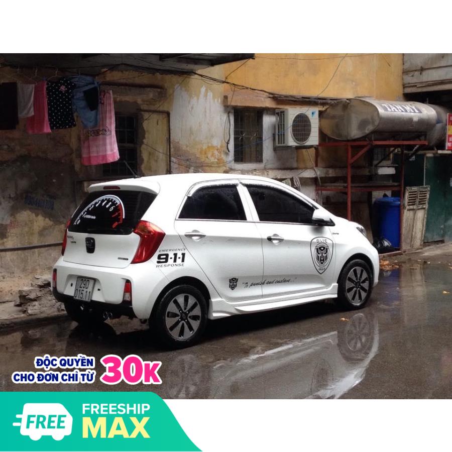 Tem dán kính sau ô tô Phong Cách Thể Thao Dubai 015