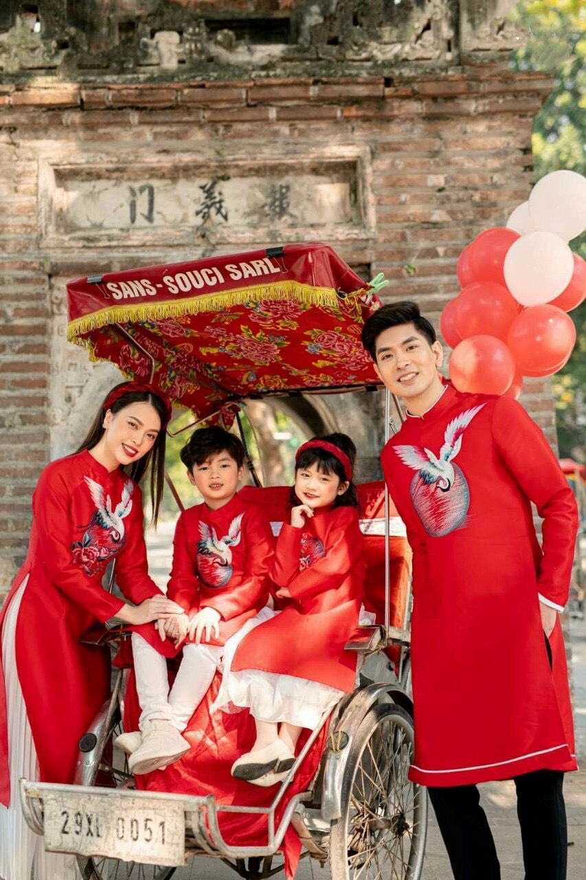Áo dài tết gia đình áo dài truyền thống áo dài cách tân may sẵn nam nữ họa tiết rồng phượng may mắn sum vầy