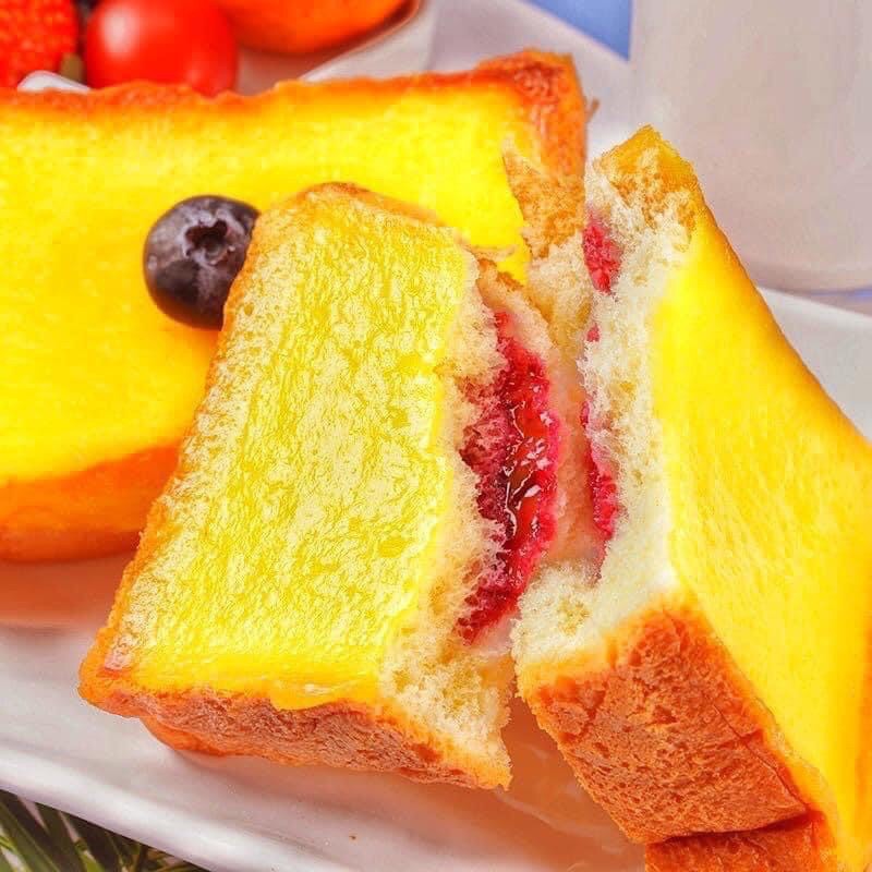 Bánh Sandwich Dâu tây 1 cái