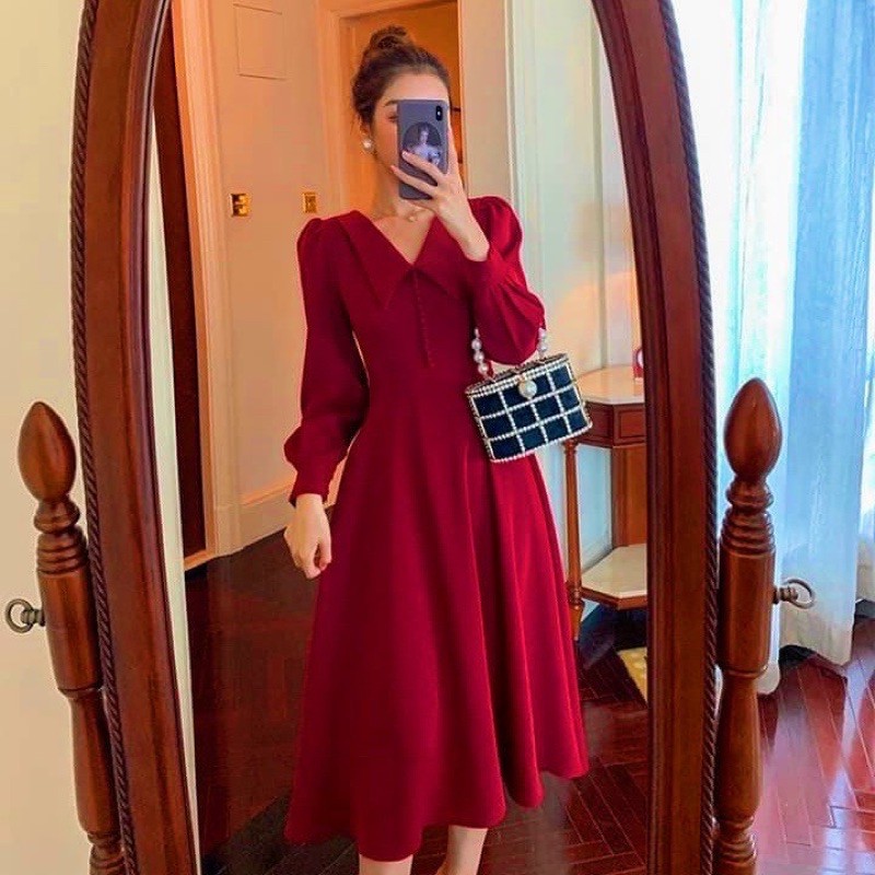 Đầm đỏ tay dài, cổ vest, nút bọc ms115