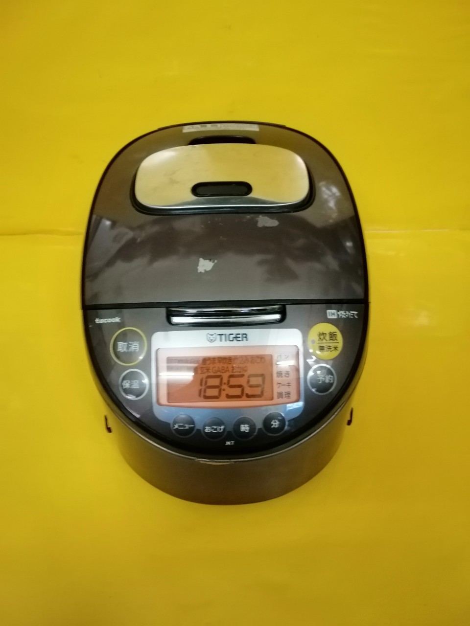 Nồi cơm nội địa nhật tiger jkt-v101