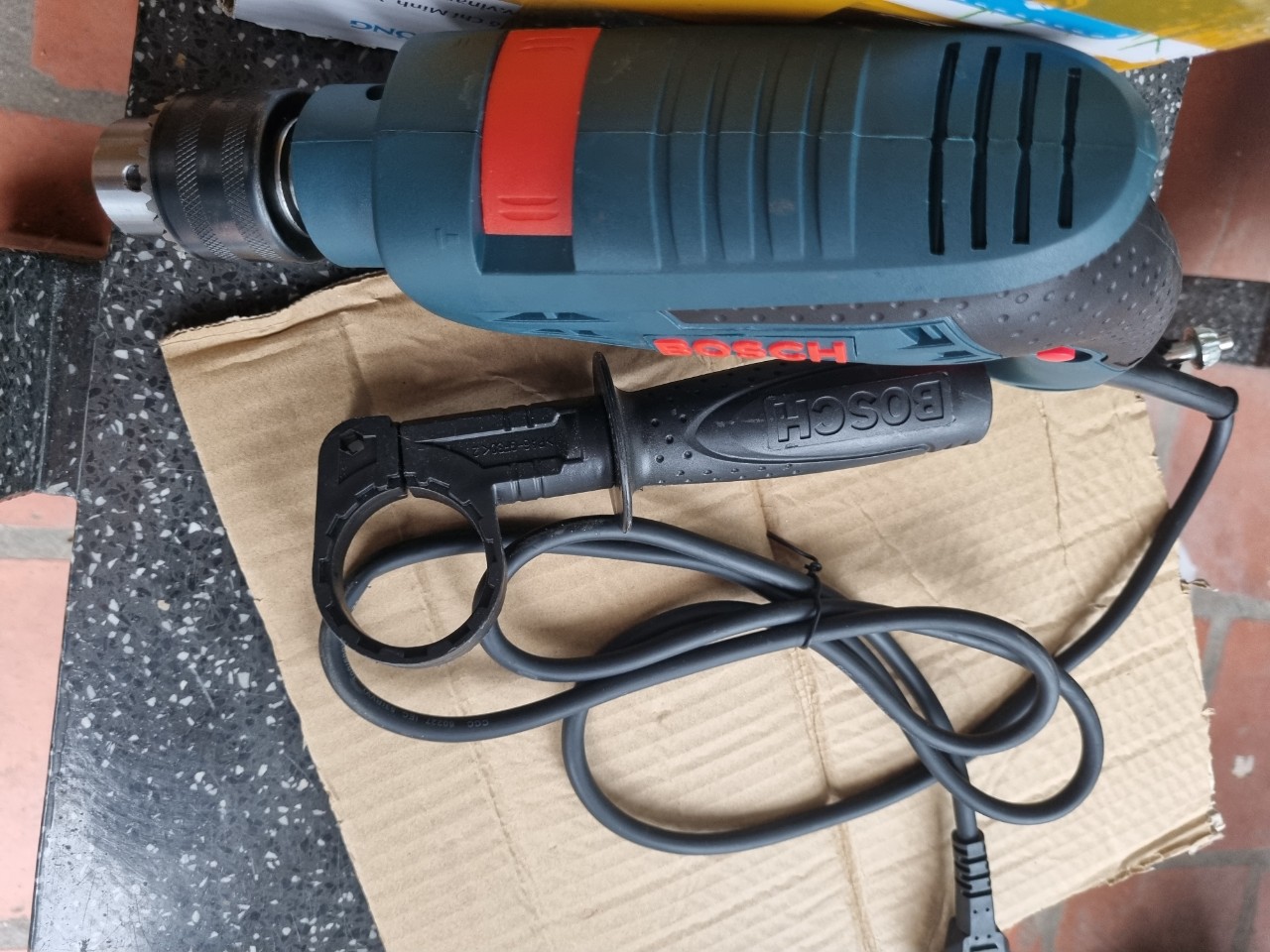 Mô tả sản phẩm máy khoan boch 910w may khoan may khoan cam tay may khoan mini máy khoan giá rẻ