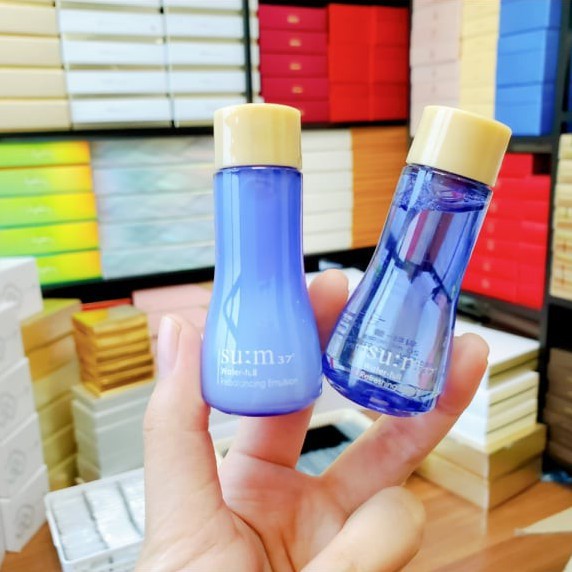 [HCM]Cặp Hoa hồng và sữa dưỡng cấp nước Sum xanh