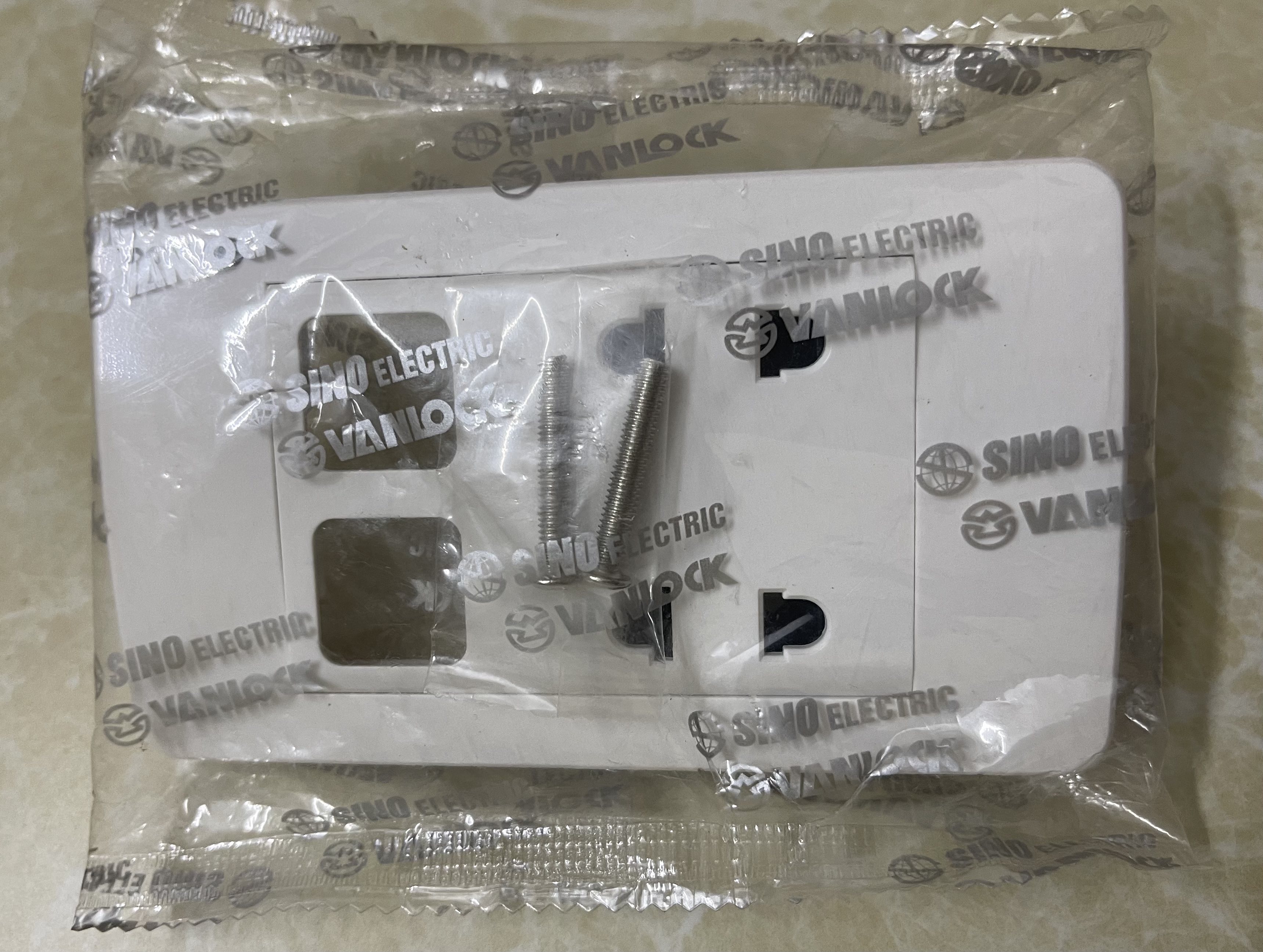 (10 bộ) Mặt 2 ổ cắm 2 công tăc sino hạt vuông có nắp