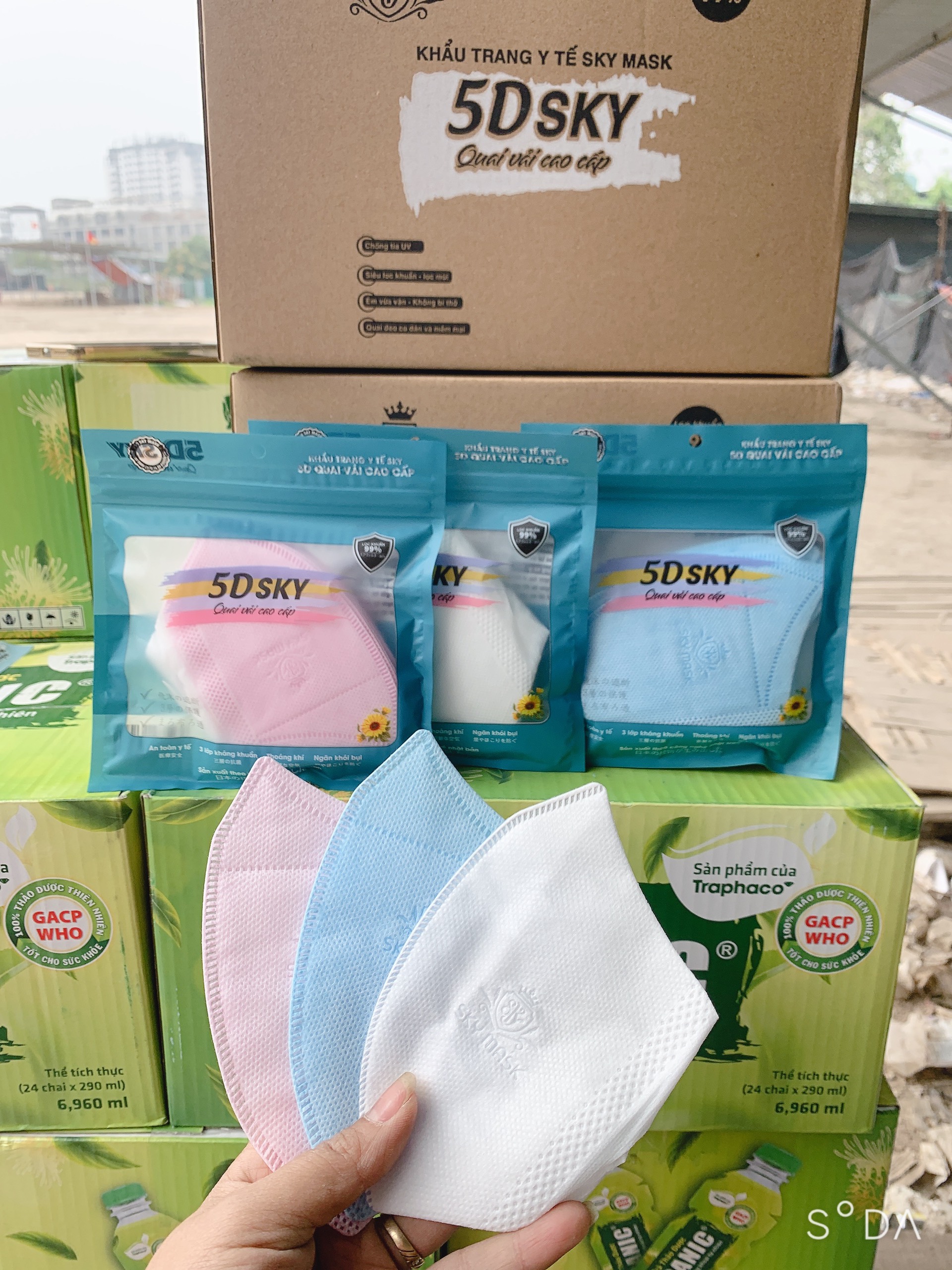Khẩu trang 5d sky quai vải hộp 200 chiếc . mua 200 chếc tặng 1 túi khẩu trang