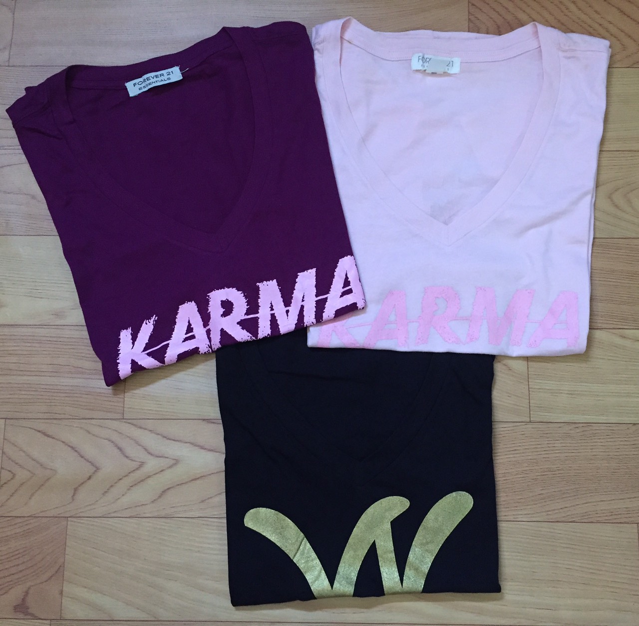 Áo thun nữ cổ tim, cổ V áo T-shirt, áo phông nữ chất cotton mềm mịn thoáng mát hàng F.21