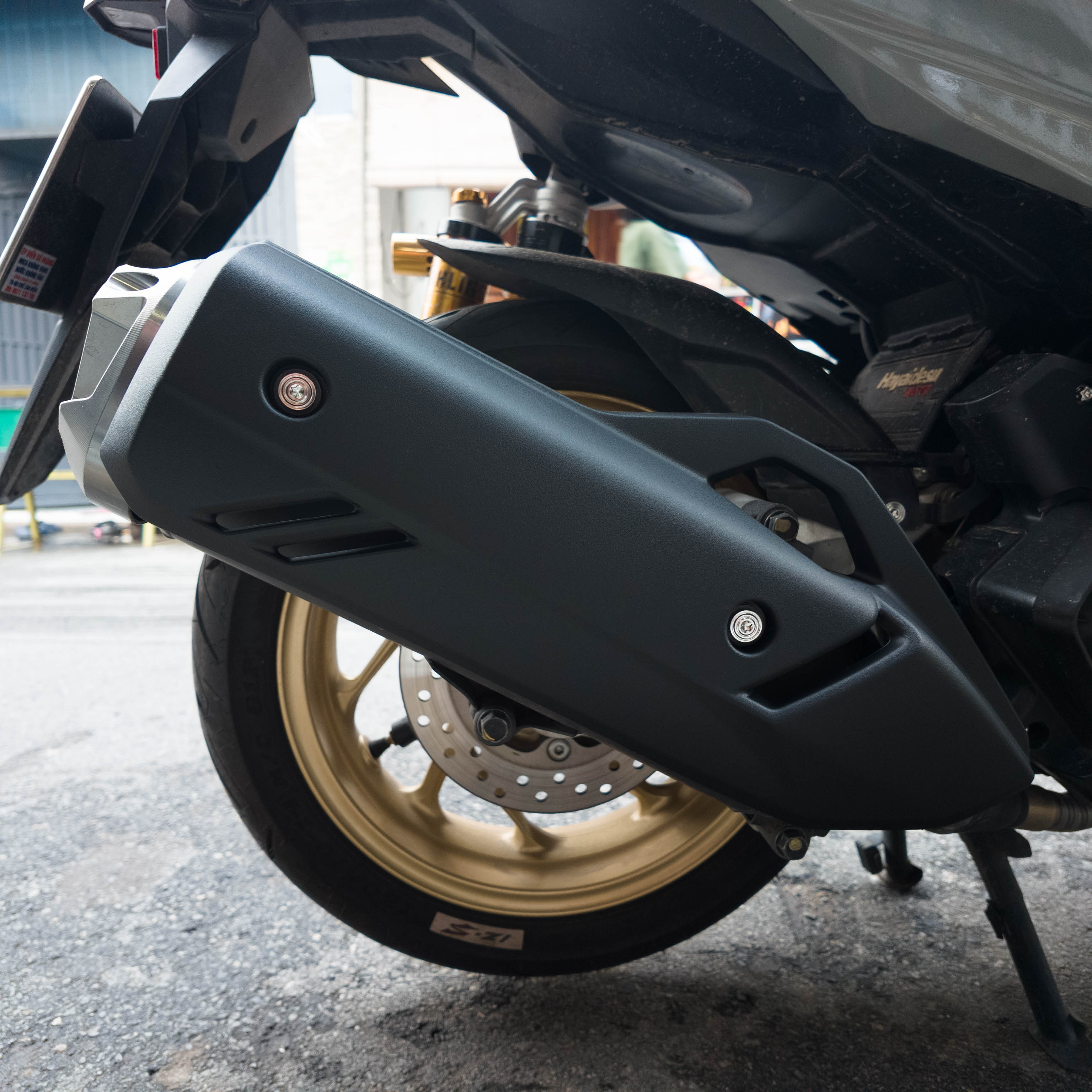  Ốp pô PCX 160 Thái lắp xe Vario 160 và Click 160  Hàng hãng  Ốp thay thế zin  - Phụ kiện Phụ Tùng 