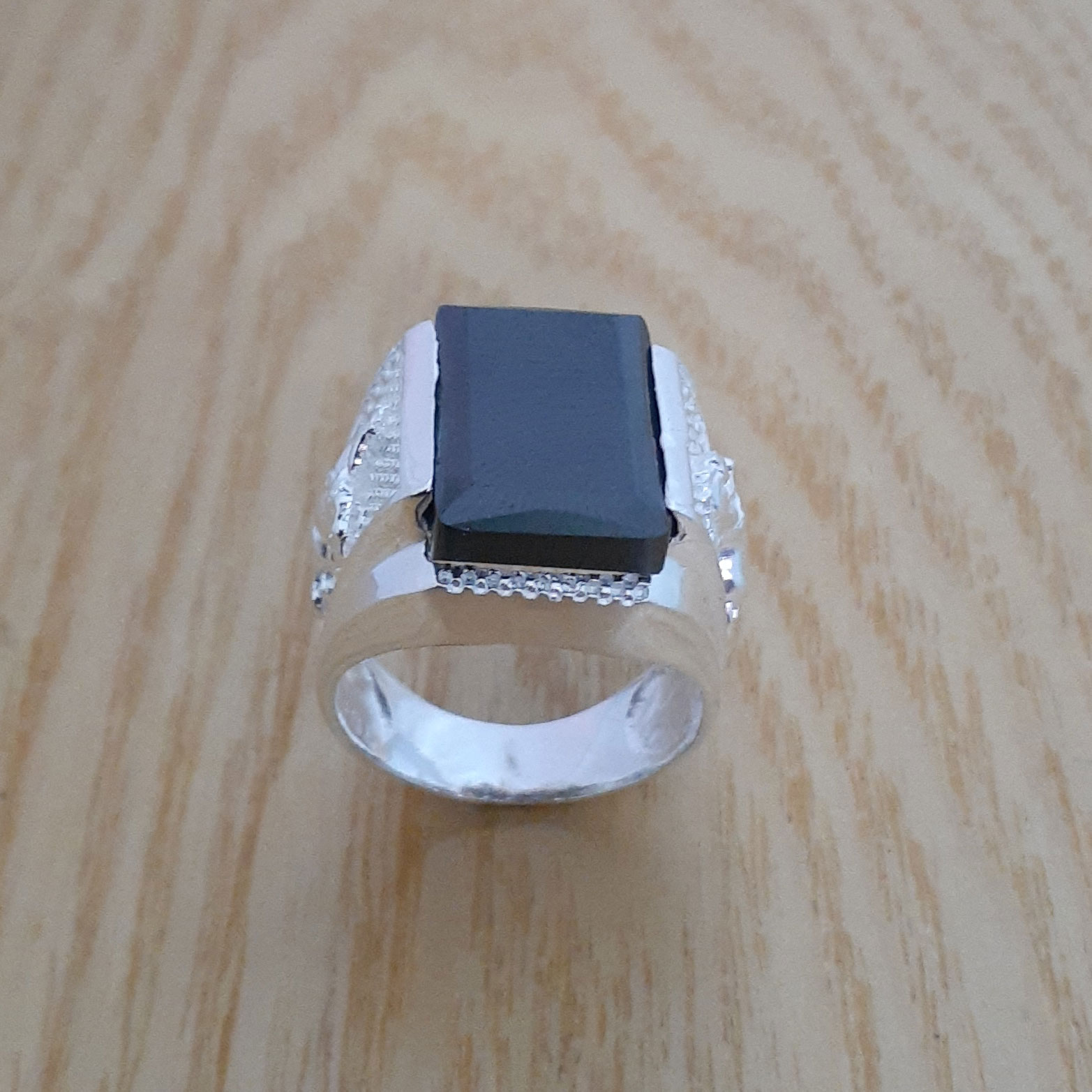 Nhẫn nam bạc, nhẫn bạc nam mặt đá hình chữ nhật màu đen chất liệu bạc thật không xi mạ, có thể chỉnh size tay theo yêu cầu thích hợp đeo đi chơi, làm quà tặng – LMNNA21