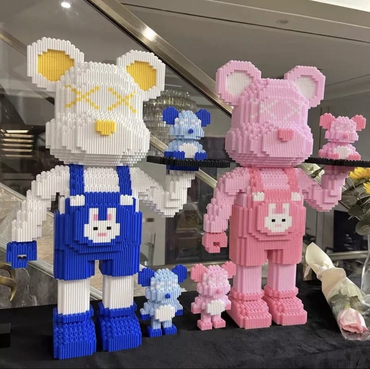 [Tặng búa] Bộ Lắp Ráp Lego Mô Hình Gấu BEARBRICK Bồi Bàn (Gồm 2 con nhỏ). Chất liệu nhựa ABS an toàn