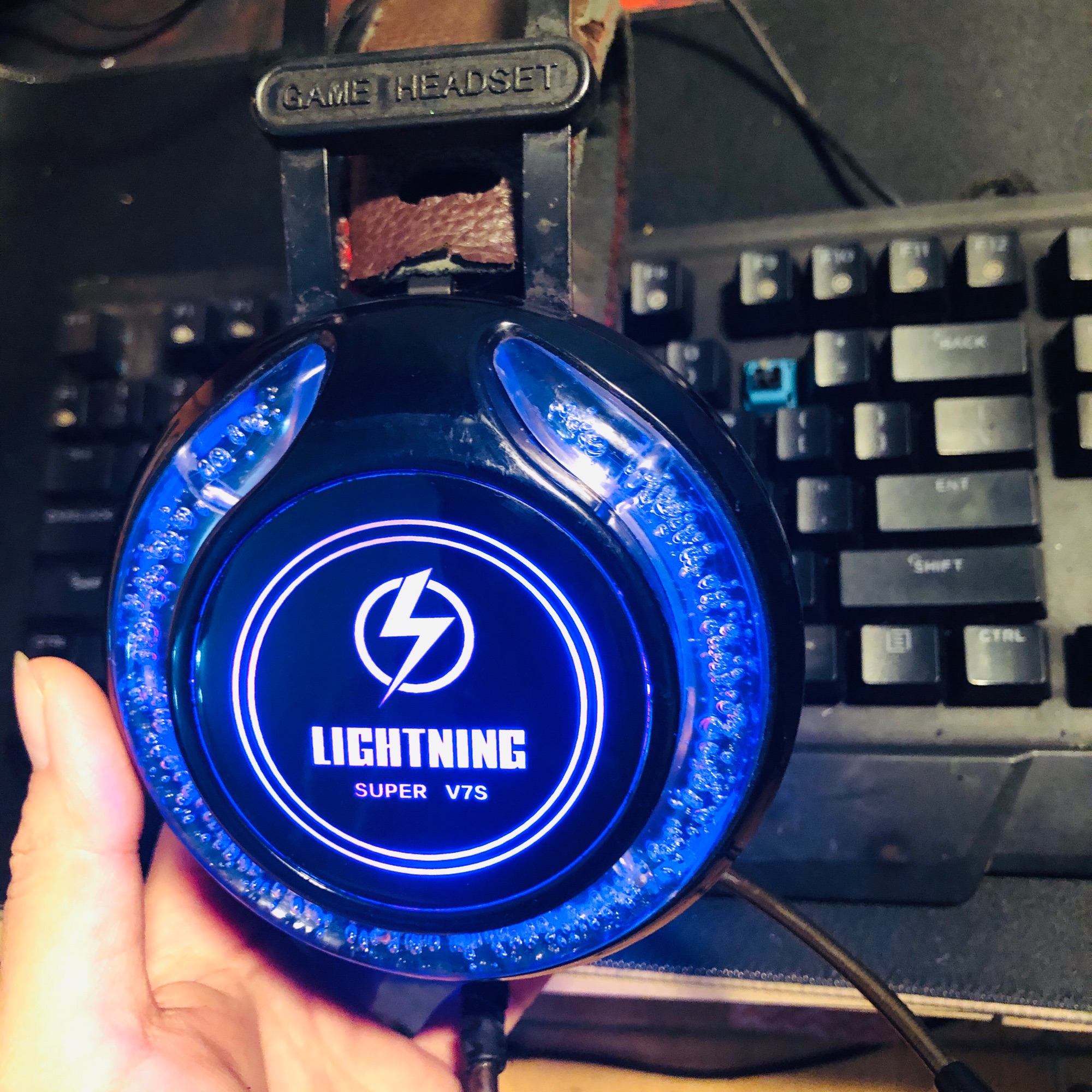 Tai nghe Lighting v7s 2nd