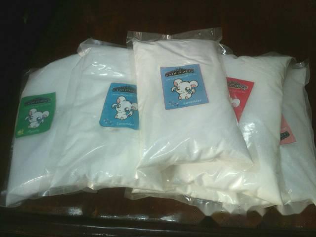 Cát tắm màu trắng cho hamter sạch sẽ.Có nhiều mùi hương khác nhau( tặng kèm thức ăn c.cấp loại nhỏ)