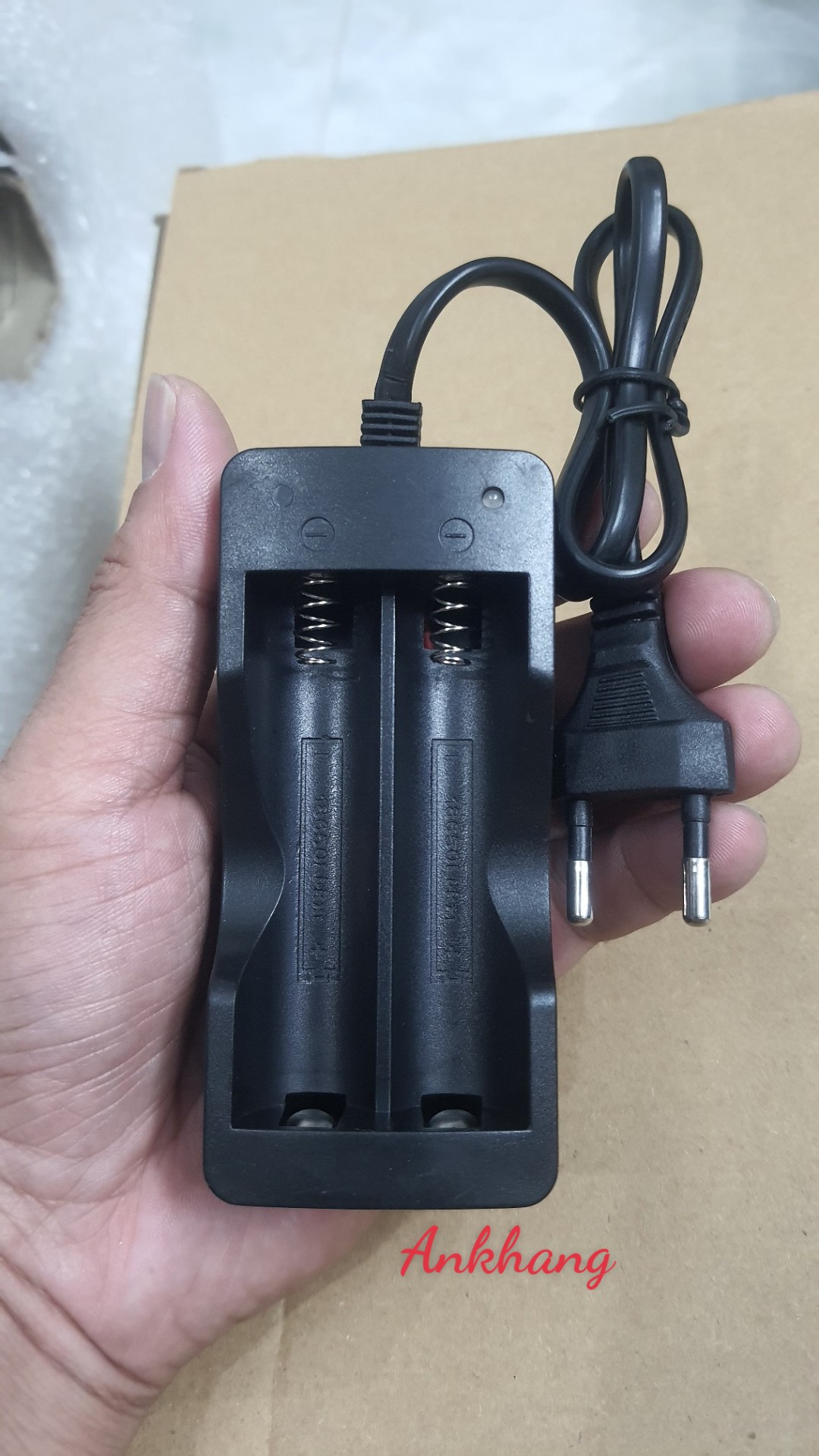 Bộ sạc đôi pin 18650 automatic stop charger li-ion dành cho pin 18650 / 16340 / 14500