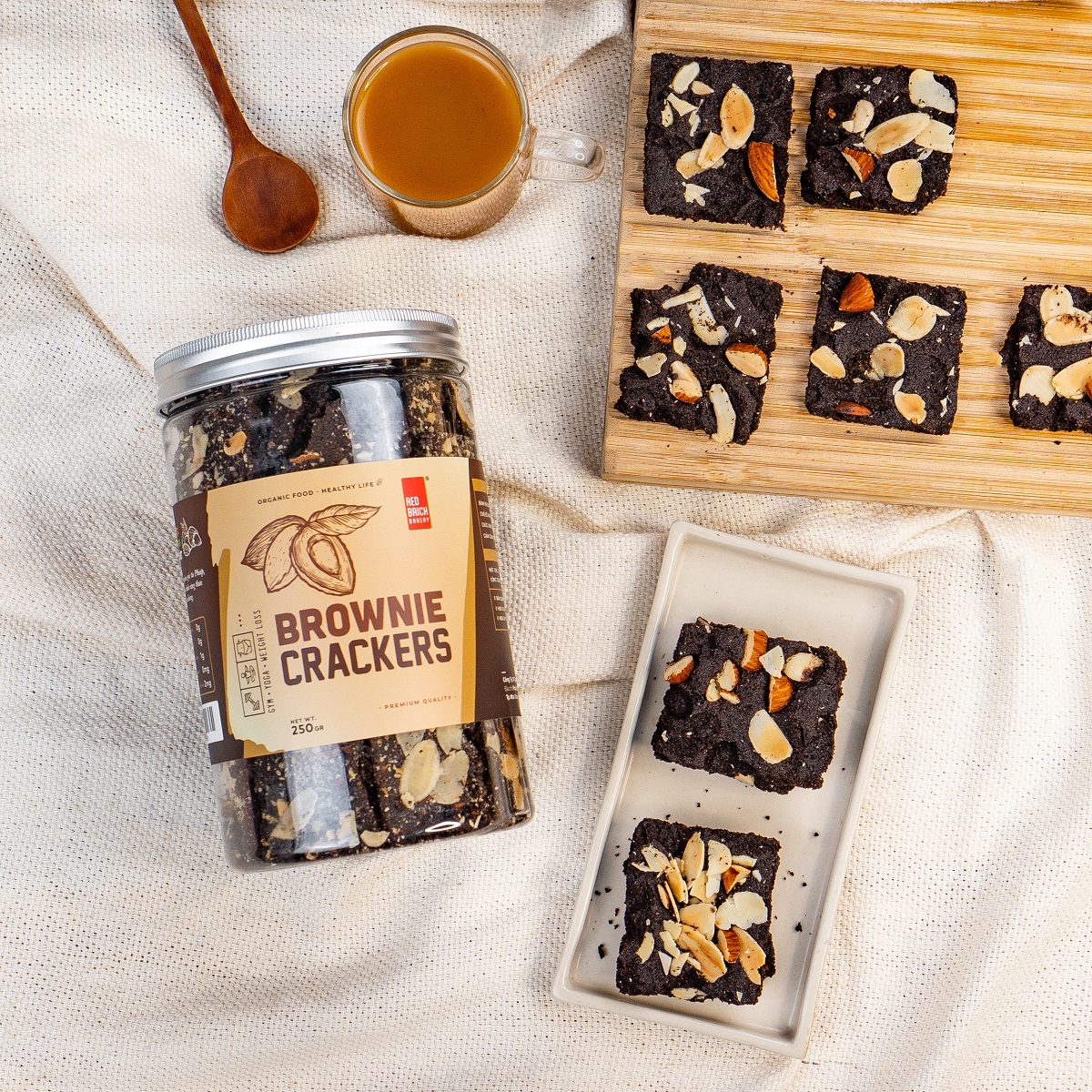 Bánh Brownie Crackers Chocolate Hạnh Nhân Thương Hiệu Gạch Đỏ 250gr Ăn Kiêng Eatclean Chuẩn Healthy Tiện Lợi Cho Người Giảm Cân