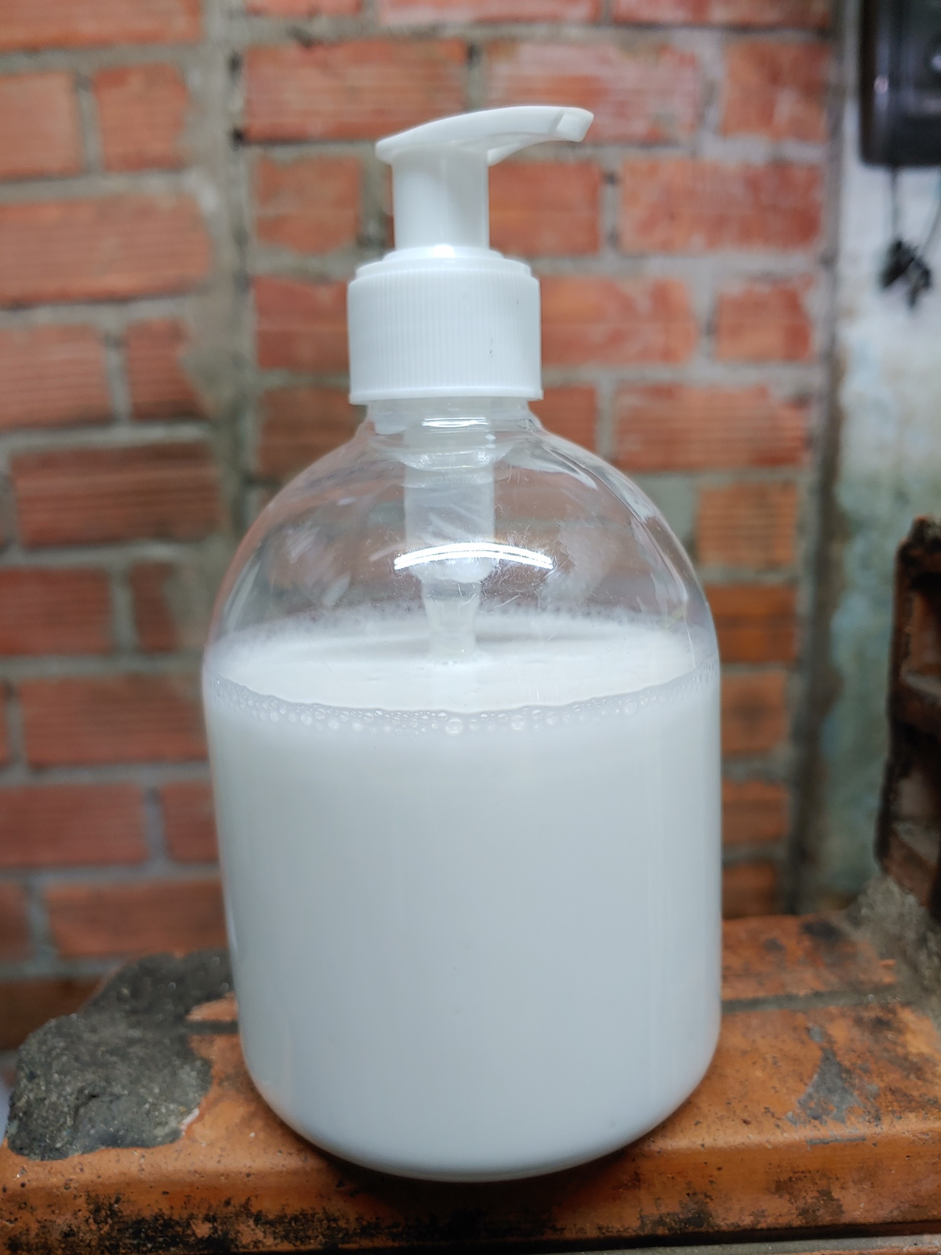 Silicon sữa - silicon bóng vỏ xe - nước bóng vỏ xe - lau vỏ xe -Momentive LV-45HV/PP- hóa chất làm bóng vỏ xe - 500 ml