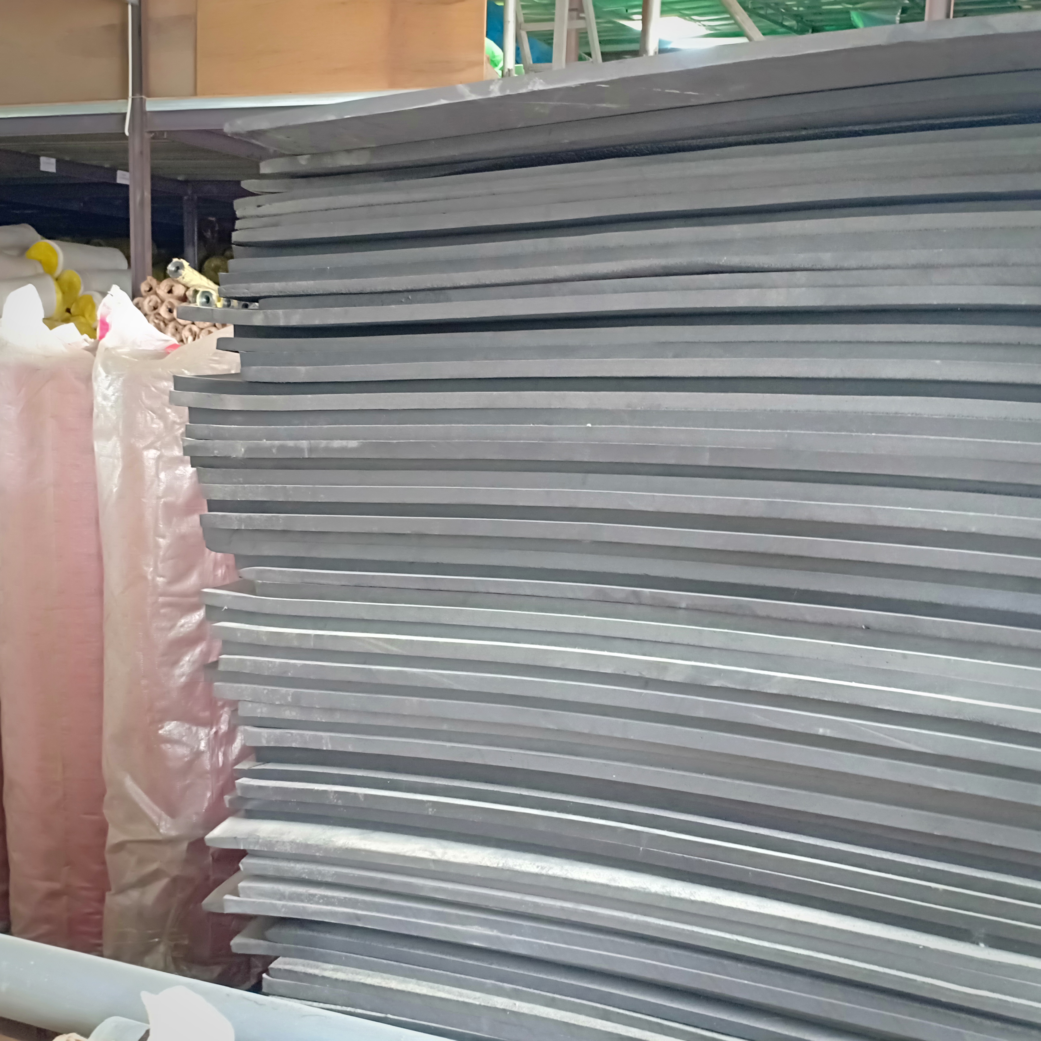 Tấm Cao su Non EVa Cách âm , Chống Ồn, Chống rung- kích thước 1m26 * 2m6. Dày 2cm