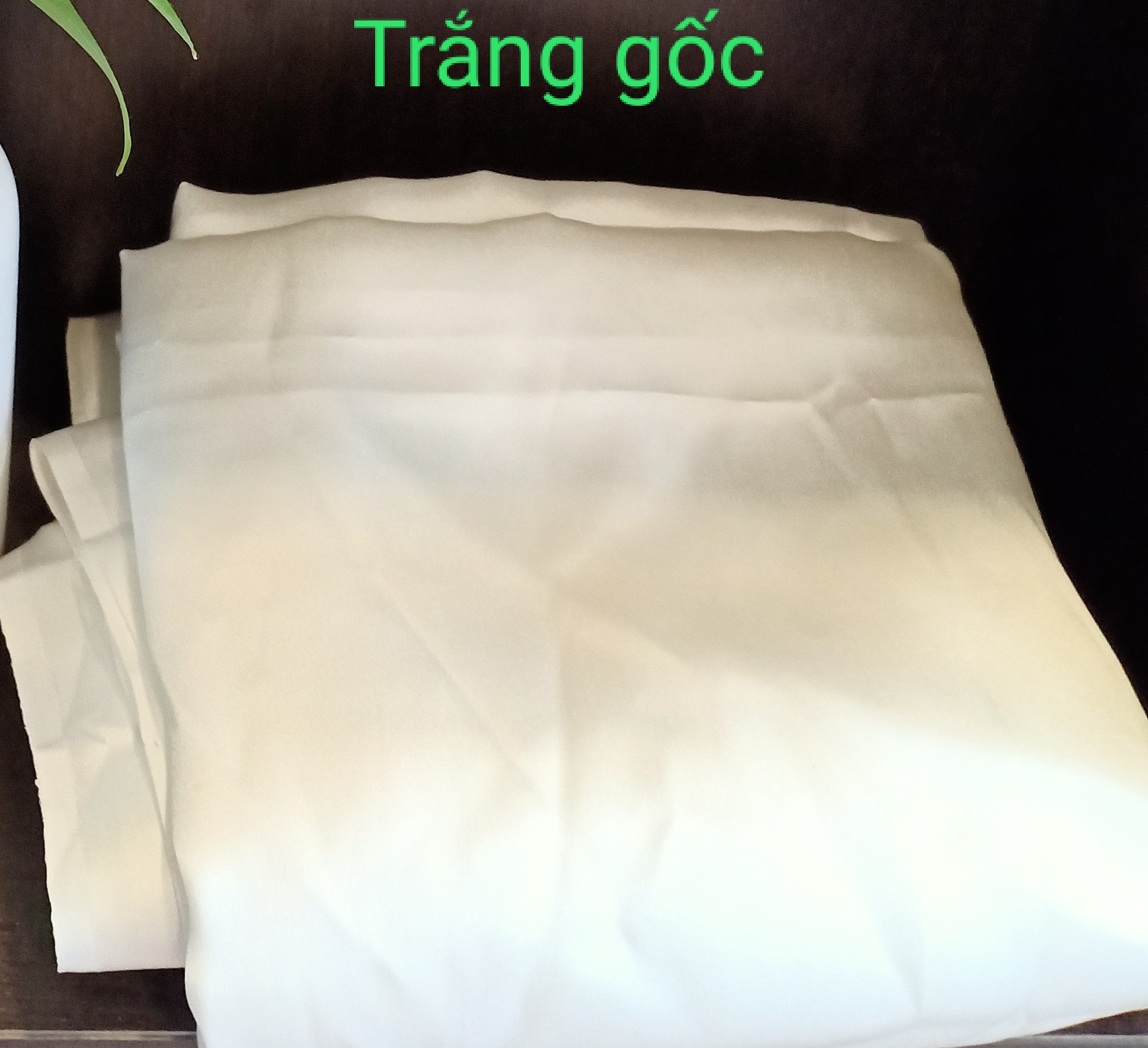 Vải lụa tơ tằm thượng hạng cho trang phục dân tộc