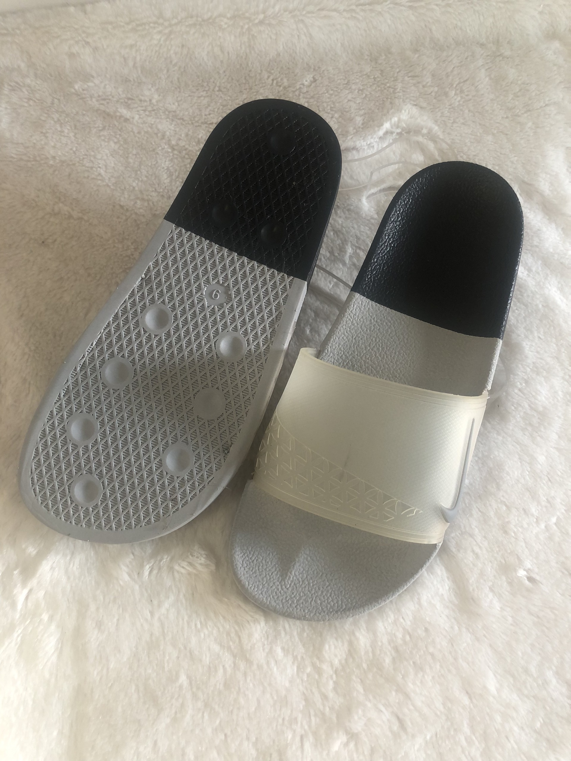 Dép quai ngang thể thao