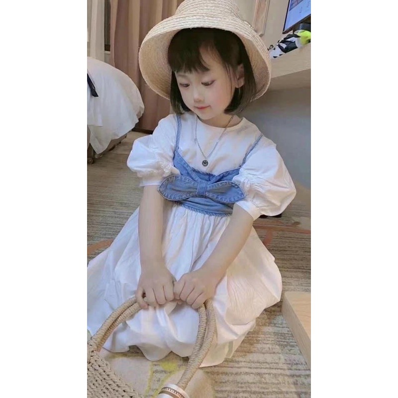 Set váy trắng kèm yếm nơ bò
