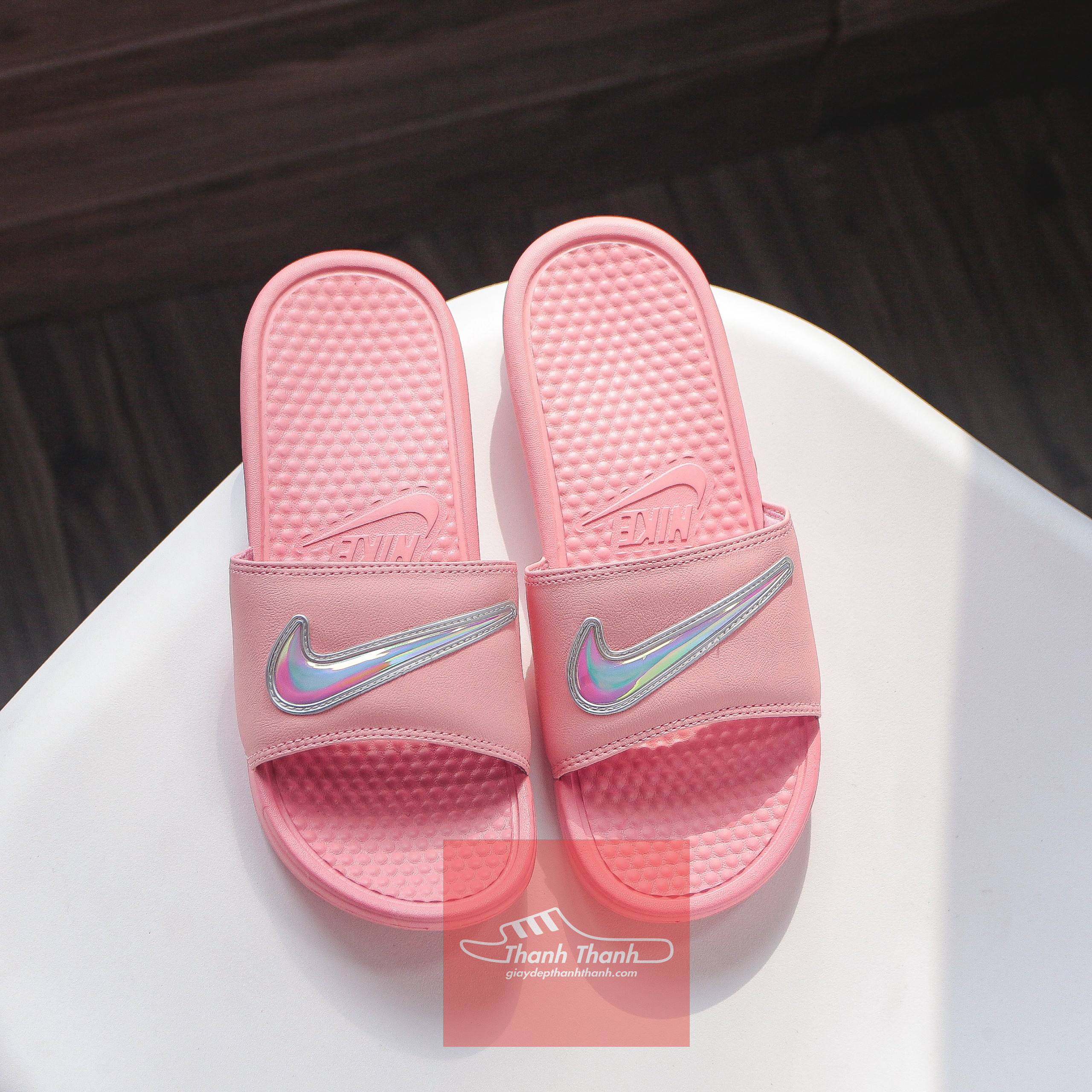 Dép Nữ Quai Ngang Benassi Logo Màu Hologram [36-39]