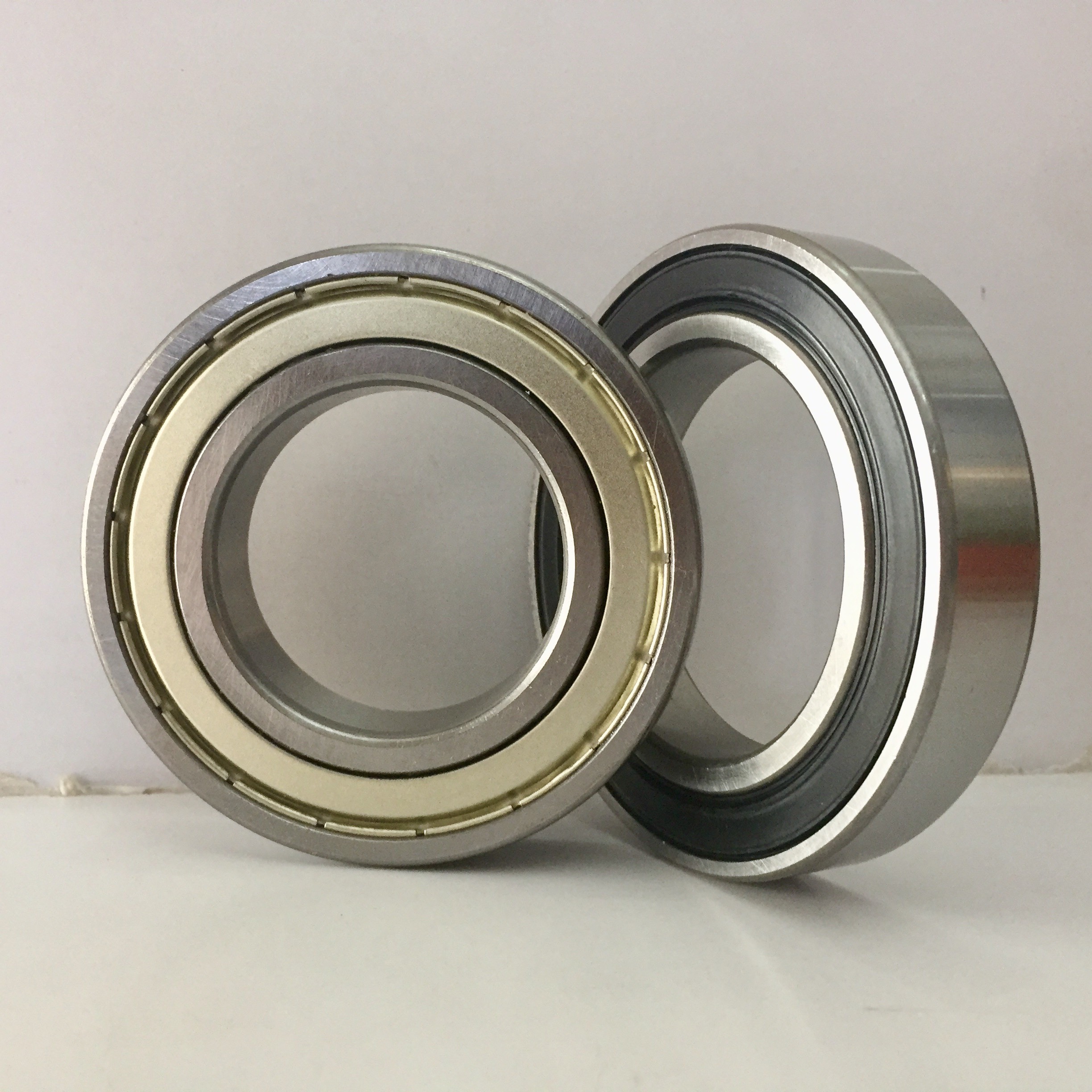 Vòng bi, bạc đạn trục 40mm, bôi trơn bằng mỡ model 6208
