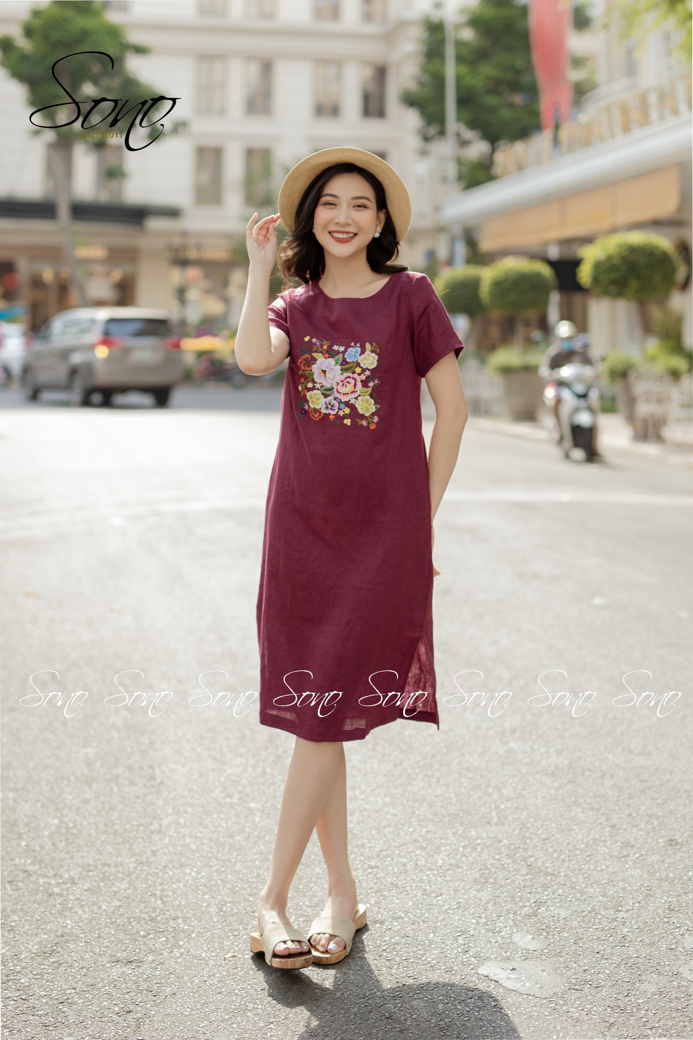 Sono - đầm linen thêu hoa nhiều màu có tay