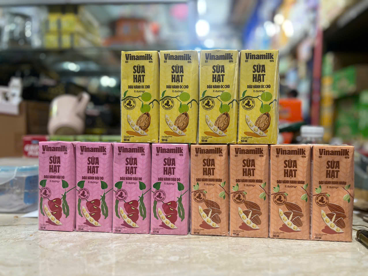 Lốc 4 hộp Sữa đậu nành Vinamilk Super Nut hạt 180ml (ĐỦ VỊ)