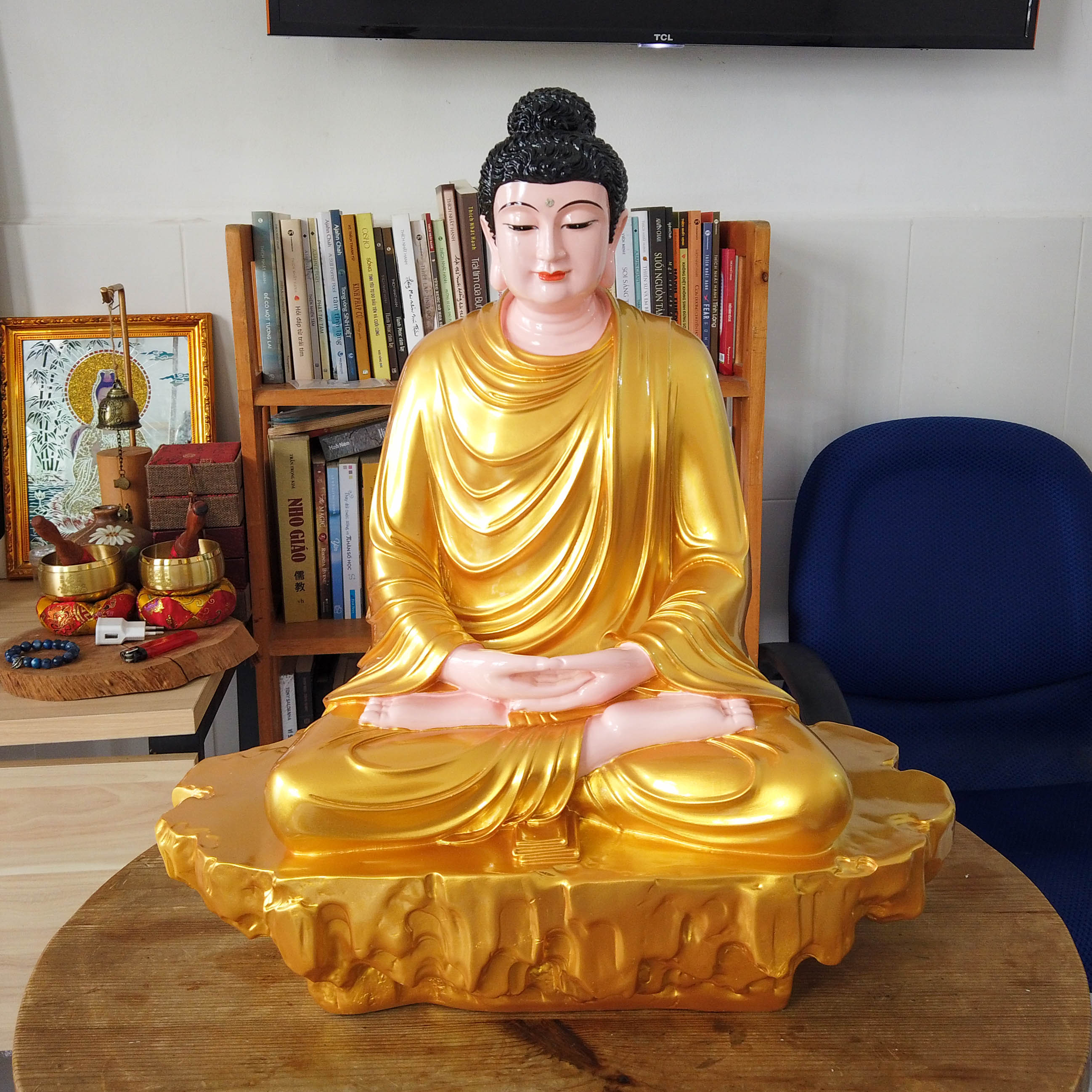 Tượng Phật Bổn Sư Thích Ca ngồi trên đá 48cm
