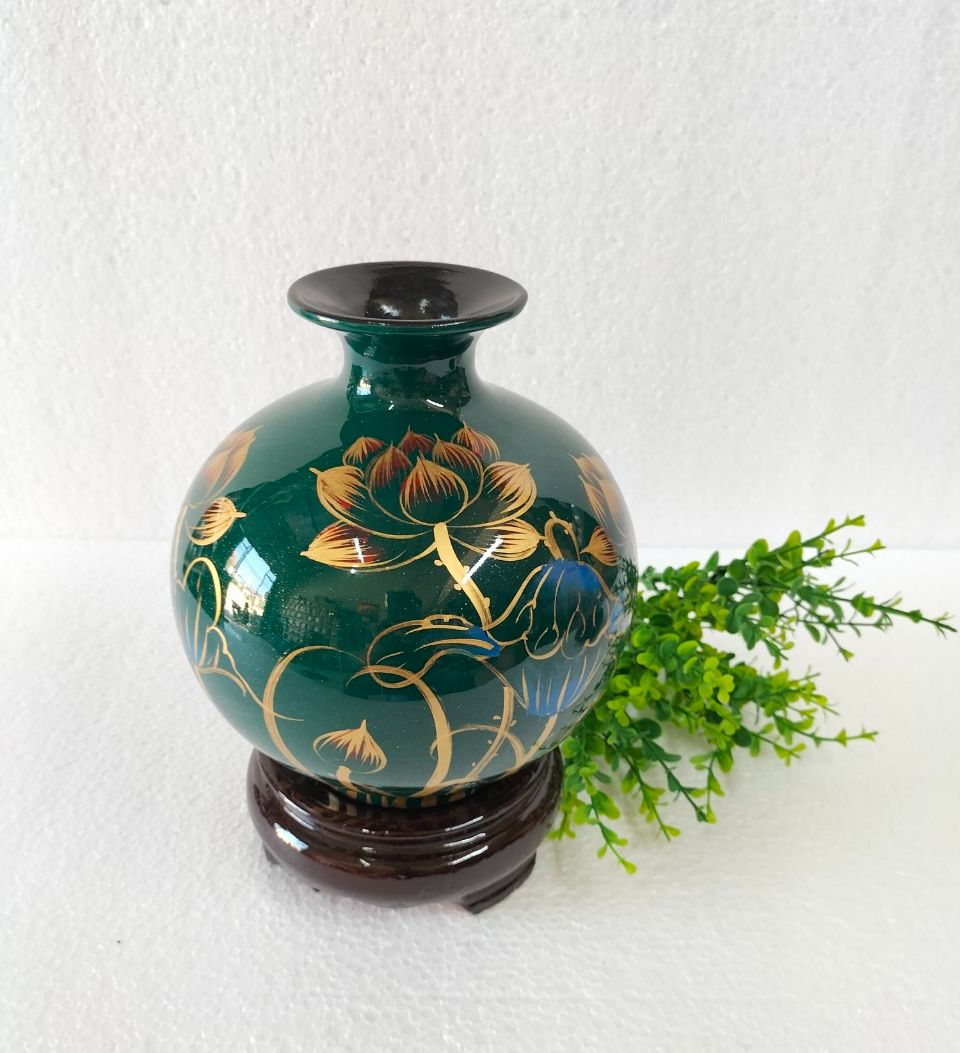 Bình hút tài lộc gốm sứ mỹ nghệ bát tràng số 05, bình xanh lá vẽ hoa sen, cao 18cm, x rộng 15cm