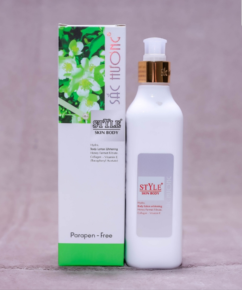 [HCM]Kem Sắc Hương STYLE Dưỡng Trắng Giữ Ẩm Làm Mịn Da Toàn Thân 250ml