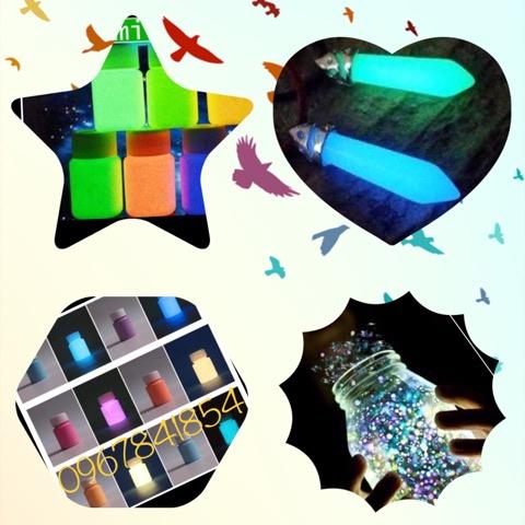 Combo 1 lọ sơn + 1 lọ bột dạ quang (Tặng cọ vẽ)