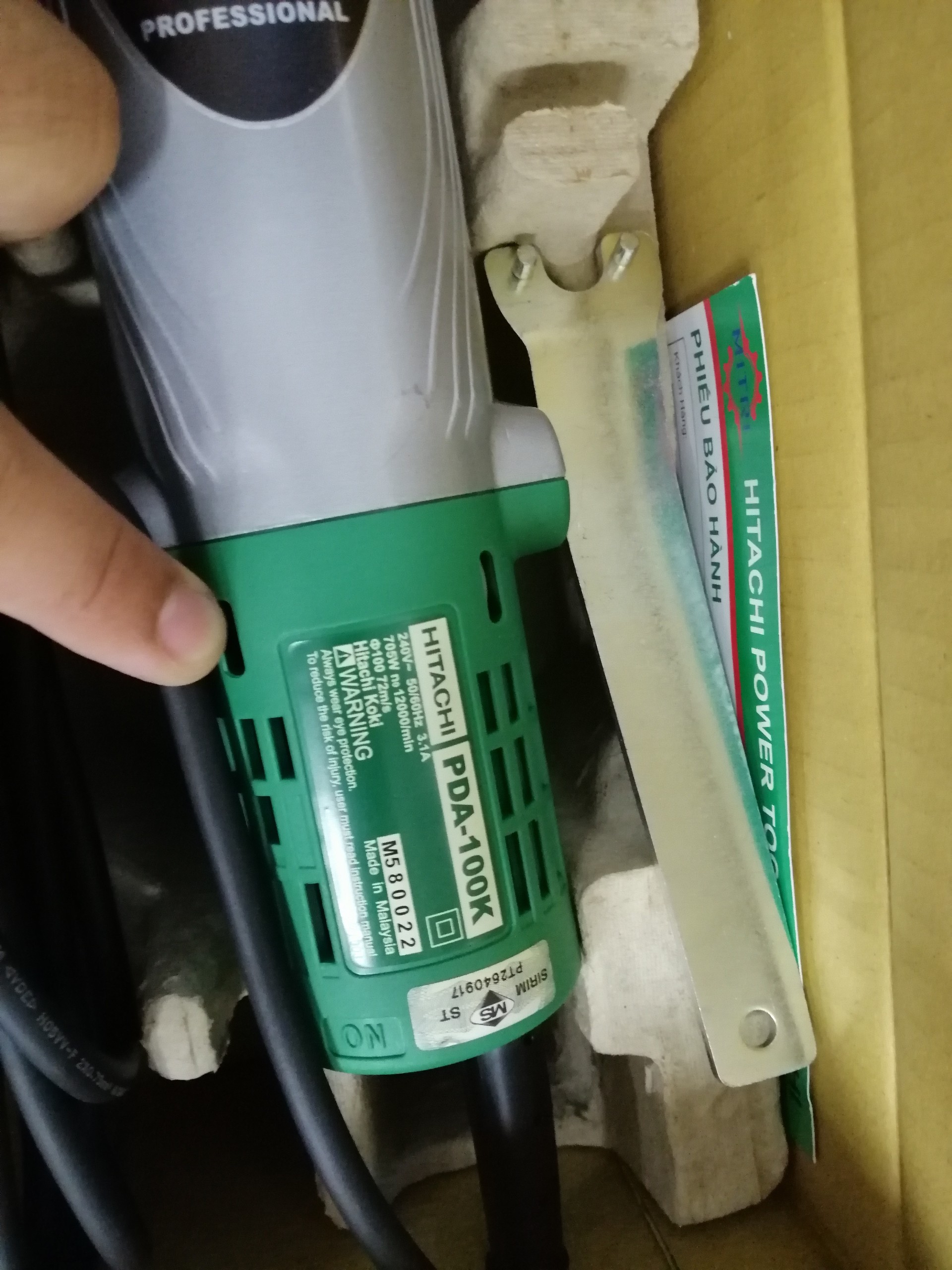 Máy mài hitachi pda100k 705w - vỏ nhôm
