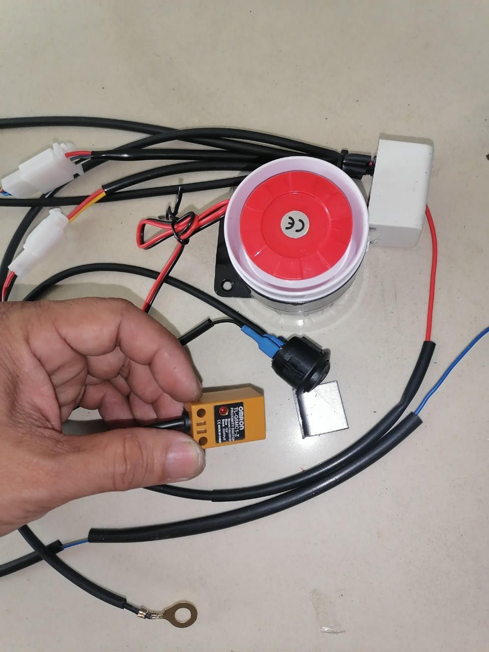 Bộ chống trộm cảm biến chuyển động cổ xe, xoay cổ báo động