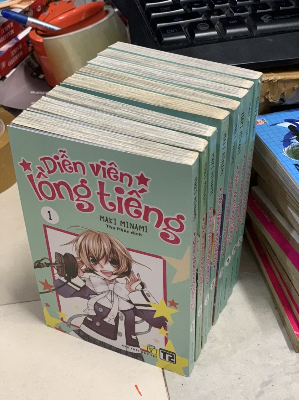 Diễn viên lồng tiếng bán lẻ